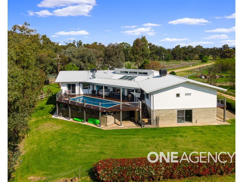 24 SCOTT STREET, Moorong NSW 2650