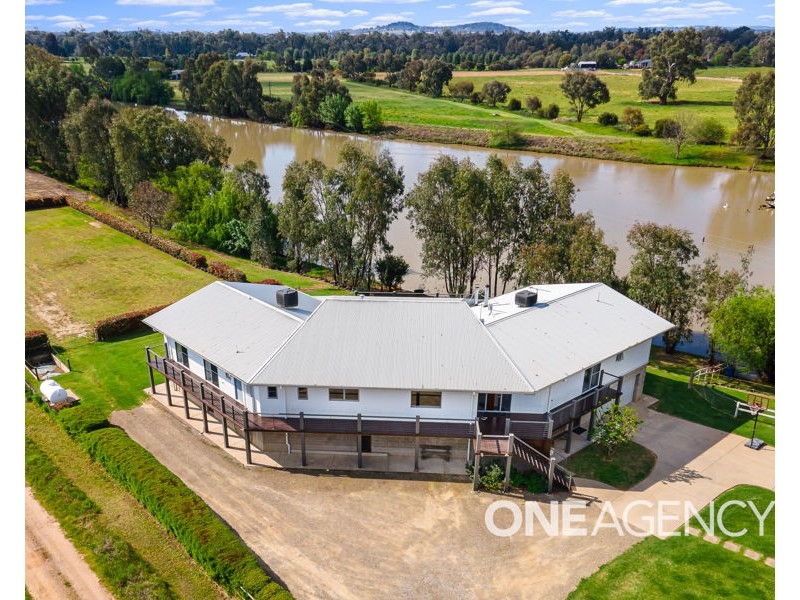 24 SCOTT STREET, Moorong NSW 2650