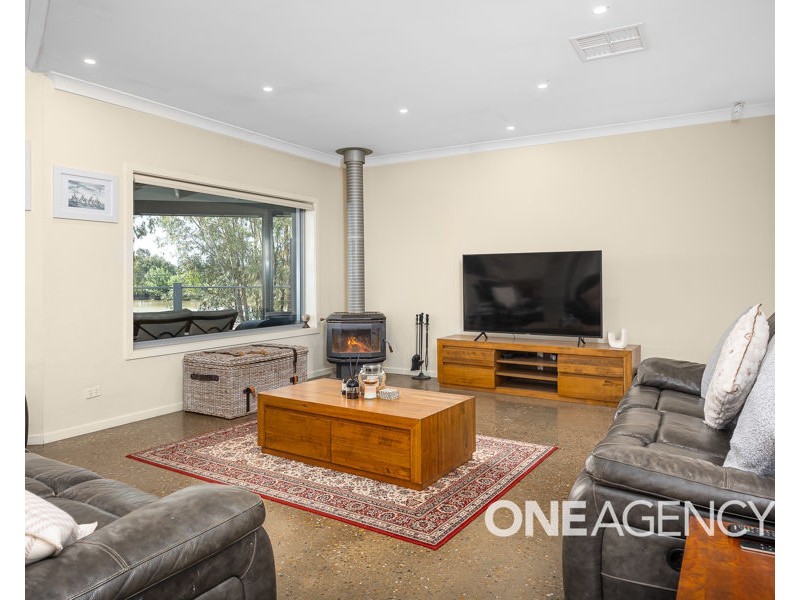 24 SCOTT STREET, Moorong NSW 2650