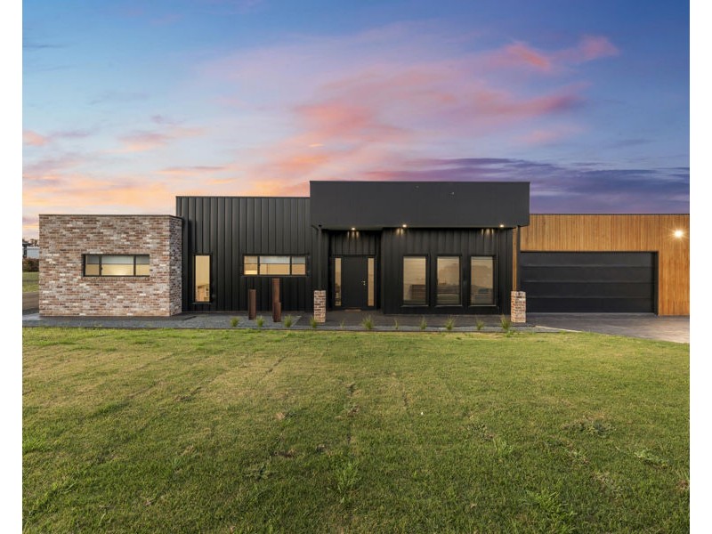 21 SIRIUS WAY, Gumly Gumly NSW 2652