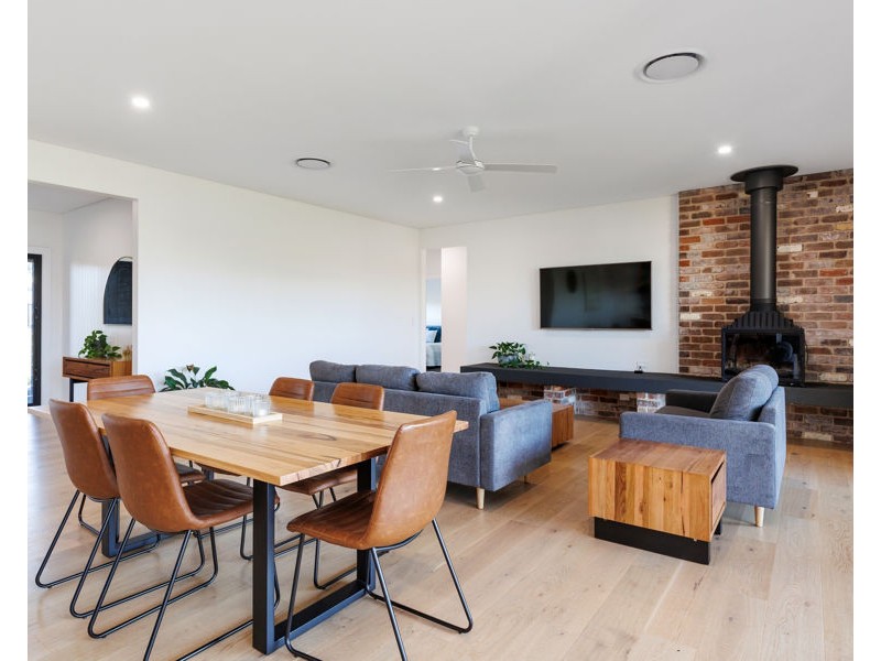 21 SIRIUS WAY, Gumly Gumly NSW 2652