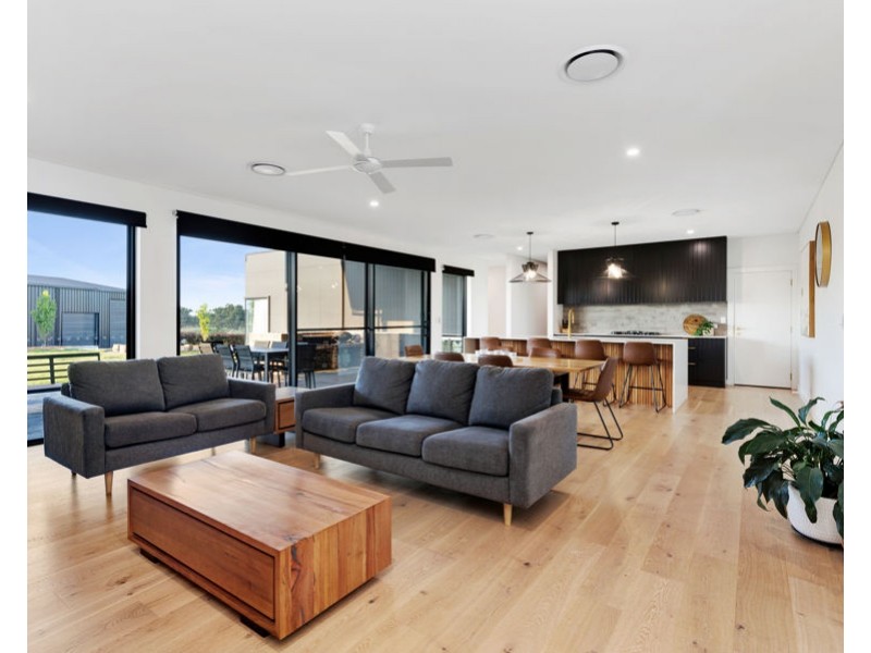21 SIRIUS WAY, Gumly Gumly NSW 2652