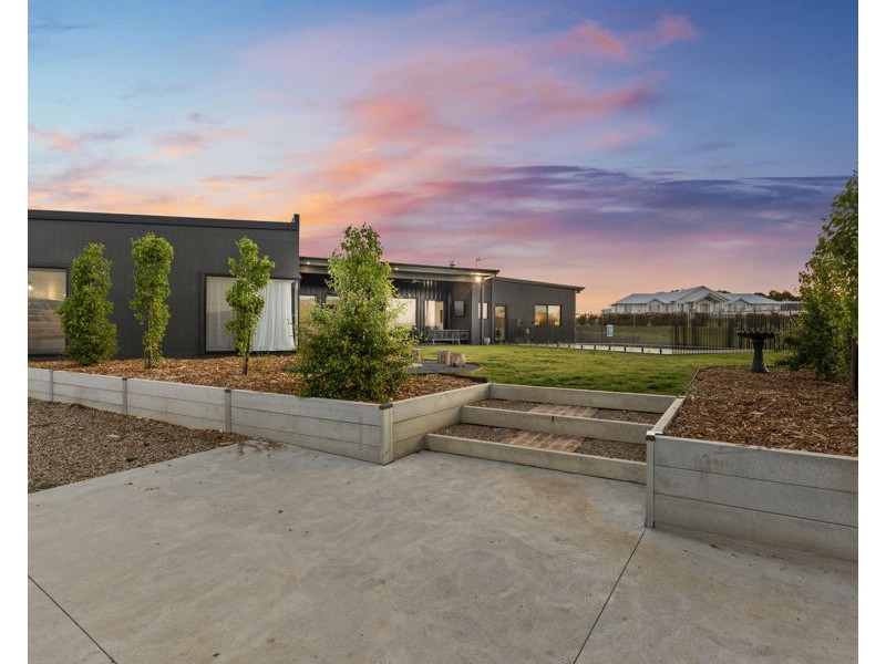 21 SIRIUS WAY, Gumly Gumly NSW 2652