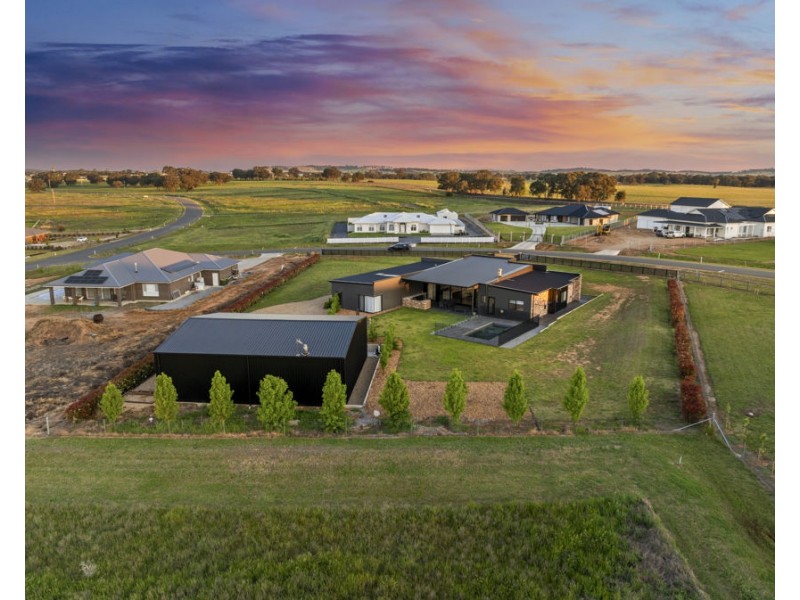 21 SIRIUS WAY, Gumly Gumly NSW 2652