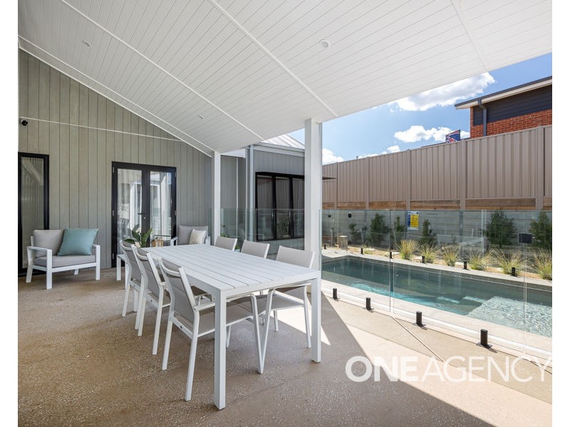 11 JUMBUCK DRIVE, Gobbagombalin NSW 2650