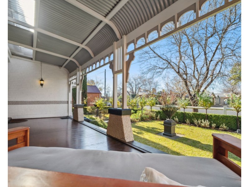 52 SIMMONS STREET, Wagga Wagga NSW 2650