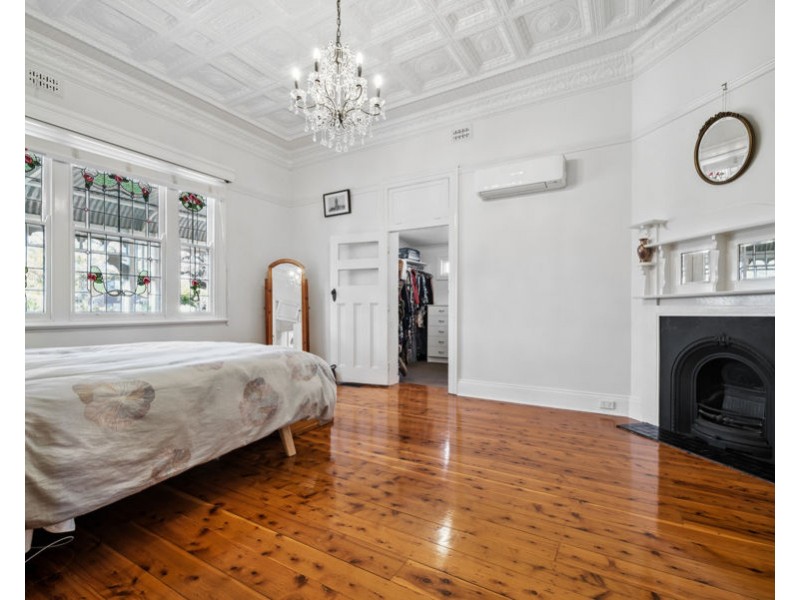 52 SIMMONS STREET, Wagga Wagga NSW 2650