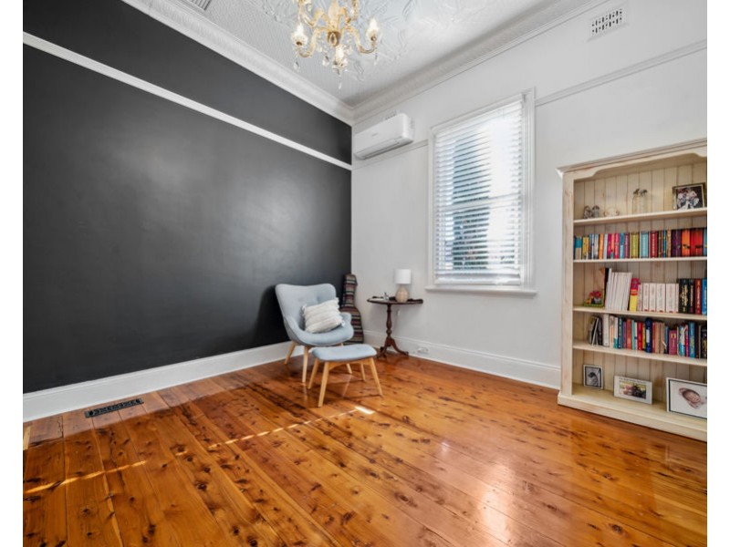 52 SIMMONS STREET, Wagga Wagga NSW 2650