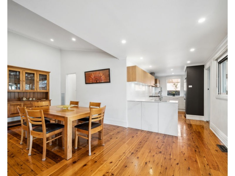 52 SIMMONS STREET, Wagga Wagga NSW 2650