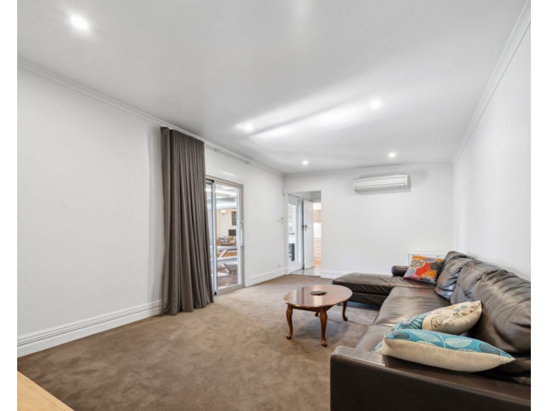 52 SIMMONS STREET, Wagga Wagga NSW 2650