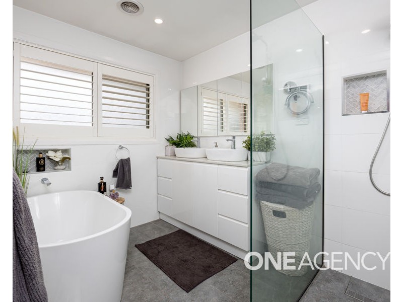 34 HENWOOD AVENUE, Kooringal NSW 2650