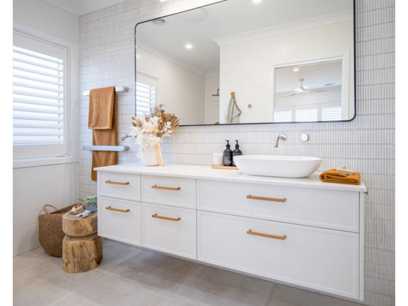68 COPPABELLA DRIVE, Gobbagombalin NSW 2650