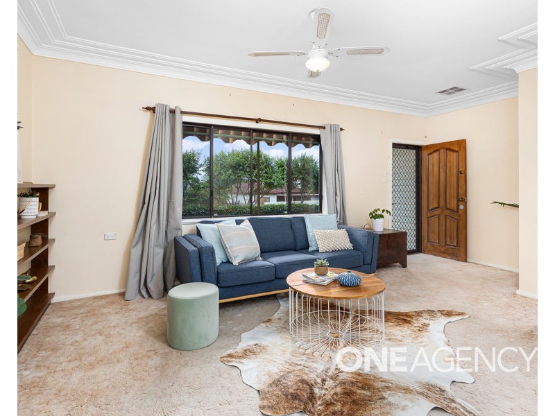5 KOORA PLACE, Mount Austin NSW 2650