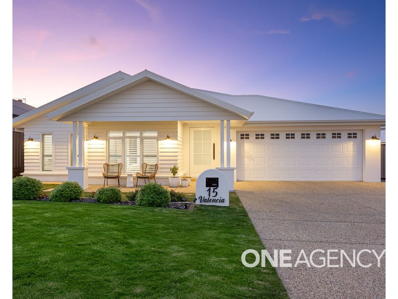 15 VALENCIA DRIVE, Gobbagombalin NSW 2650