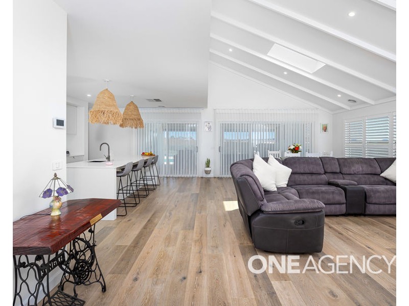 15 VALENCIA DRIVE, Gobbagombalin NSW 2650