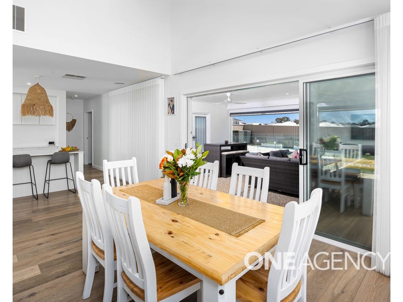 15 VALENCIA DRIVE, Gobbagombalin NSW 2650