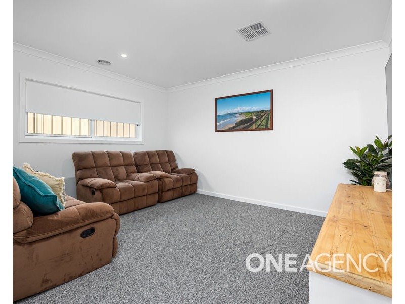 15 VALENCIA DRIVE, Gobbagombalin NSW 2650