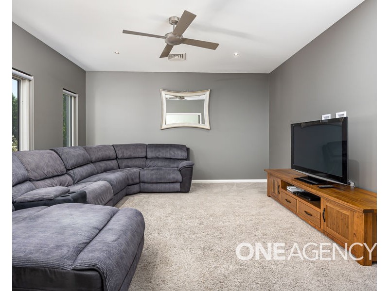 29 PLUNKETT DRIVE, Lake Albert NSW 2650
