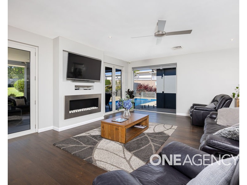 29 PLUNKETT DRIVE, Lake Albert NSW 2650