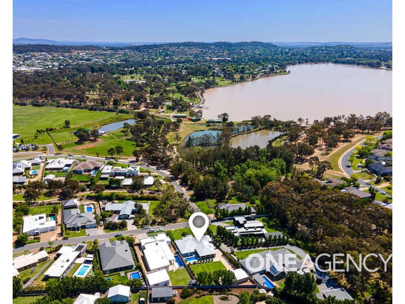 29 PLUNKETT DRIVE, Lake Albert NSW 2650
