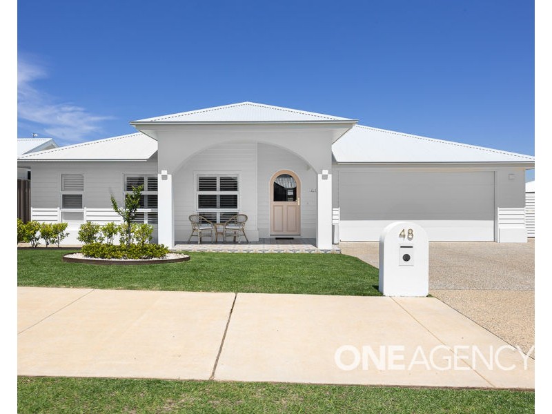 48 VALENCIA DRIVE, Gobbagombalin NSW 2650