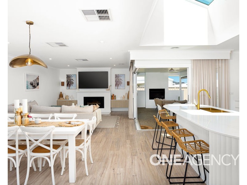 48 VALENCIA DRIVE, Gobbagombalin NSW 2650