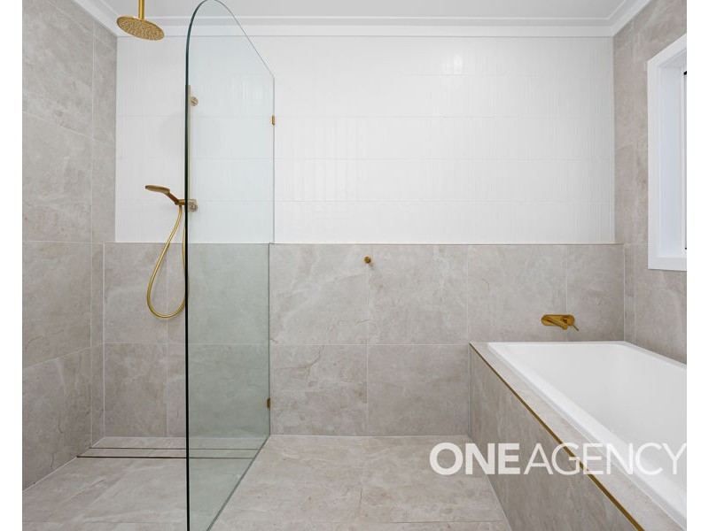 48 VALENCIA DRIVE, Gobbagombalin NSW 2650