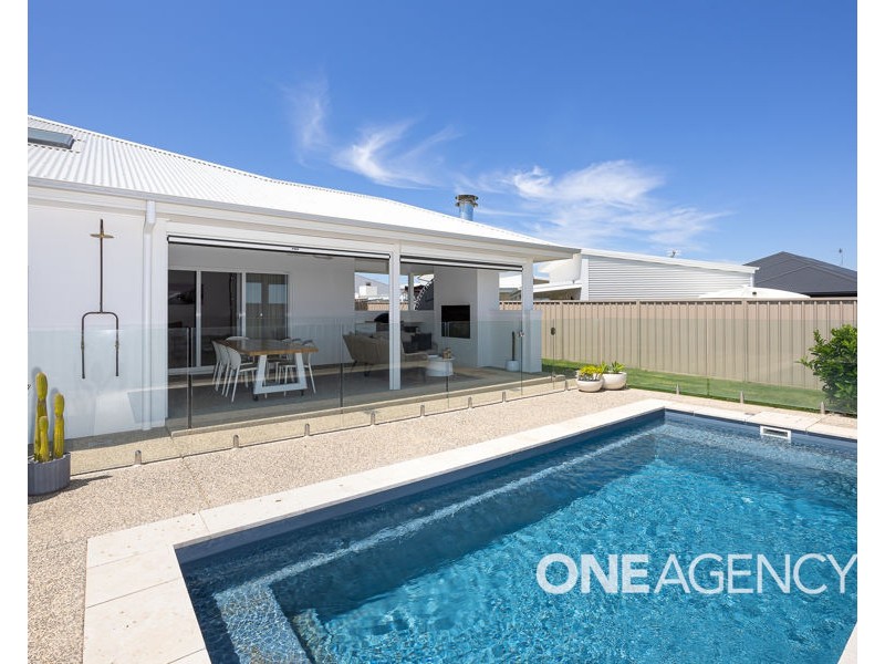 48 VALENCIA DRIVE, Gobbagombalin NSW 2650