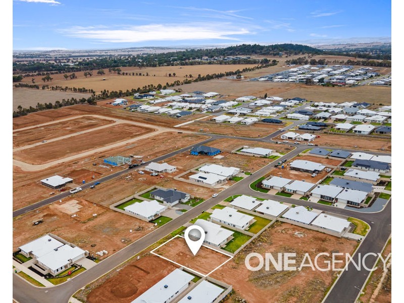 4 TOOLEYBUC STREET, Gobbagombalin NSW 2650