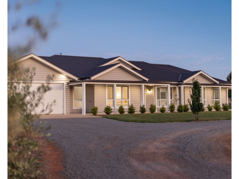 12 MOSES ROAD, Coolamon NSW 2701
