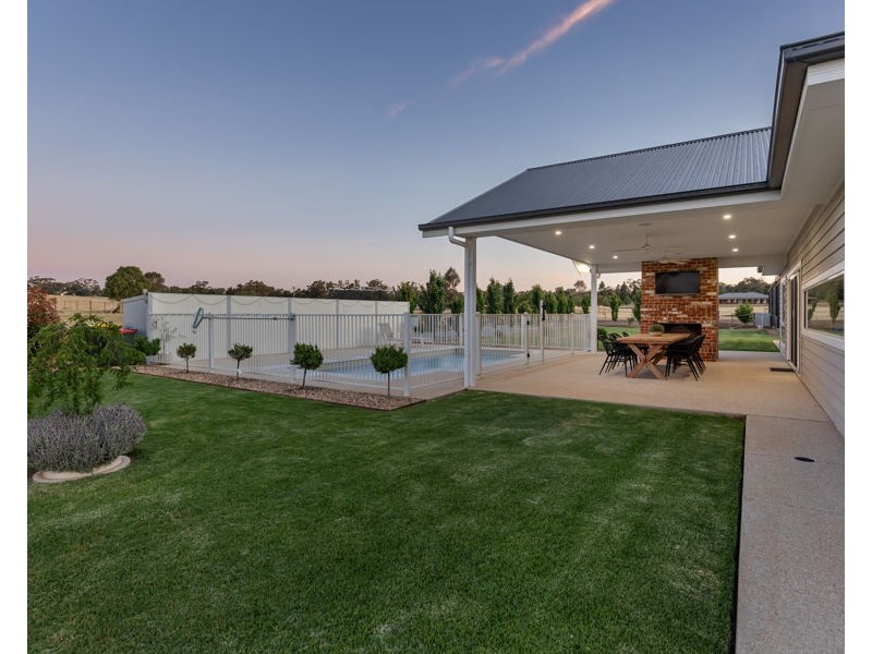 12 MOSES ROAD, Coolamon NSW 2701