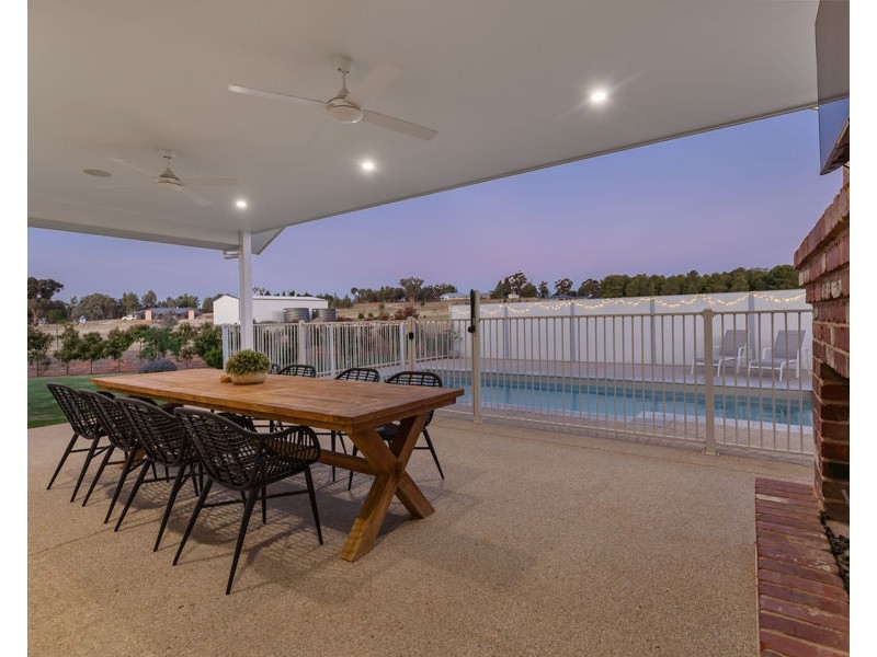 12 MOSES ROAD, Coolamon NSW 2701