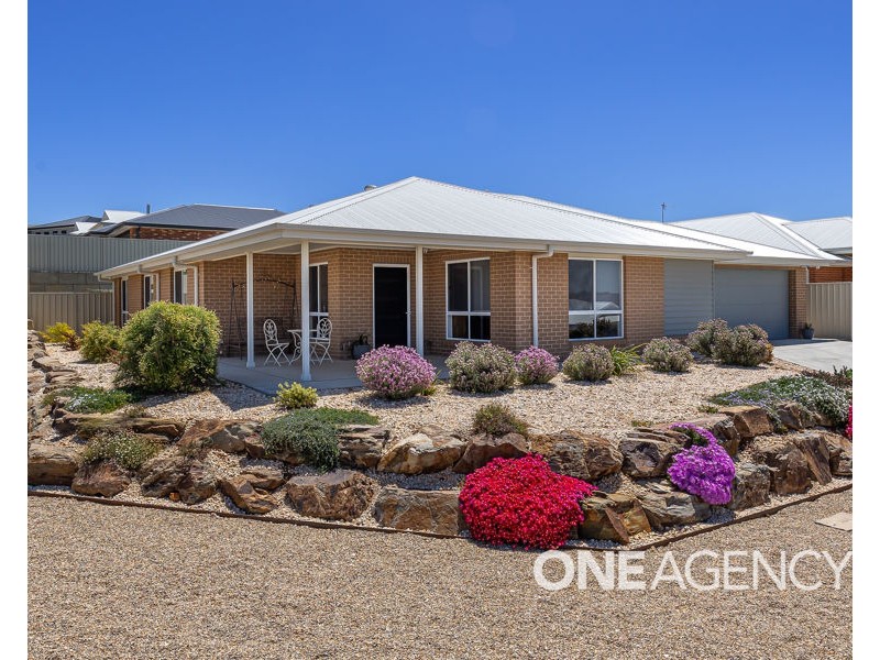 9 MAWSON RISE, Lloyd NSW 2650