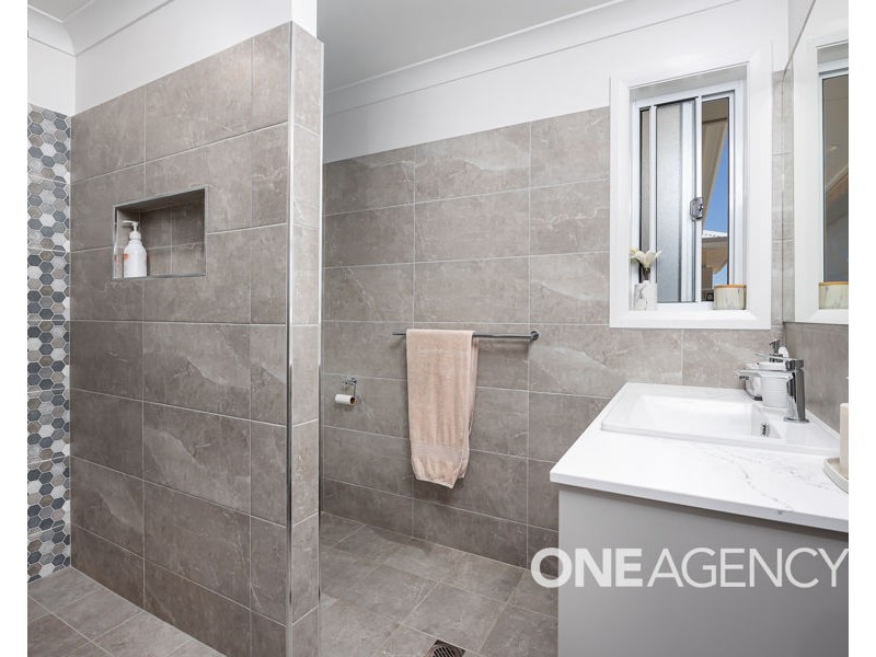 9 MAWSON RISE, Lloyd NSW 2650