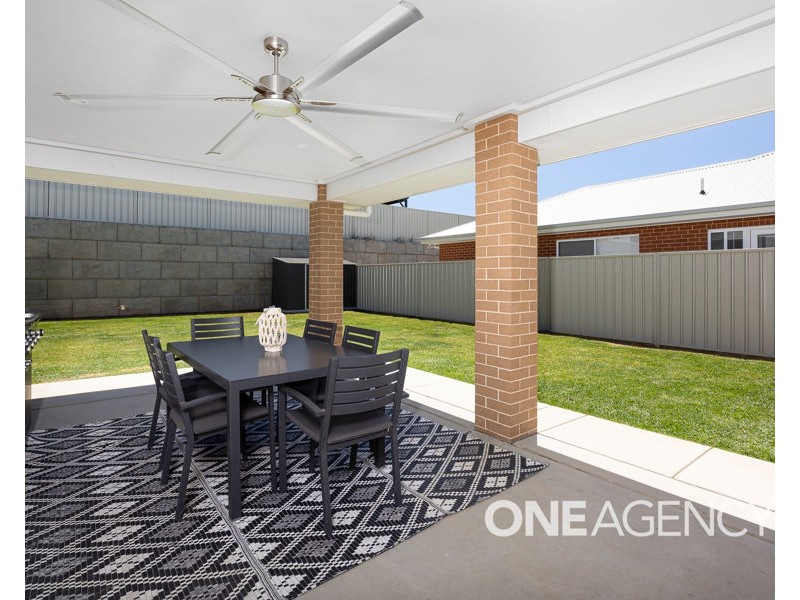 9 MAWSON RISE, Lloyd NSW 2650