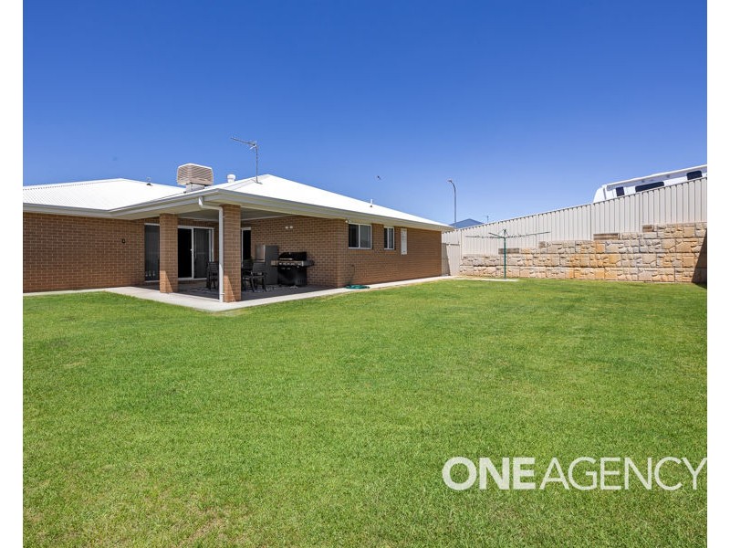 9 MAWSON RISE, Lloyd NSW 2650