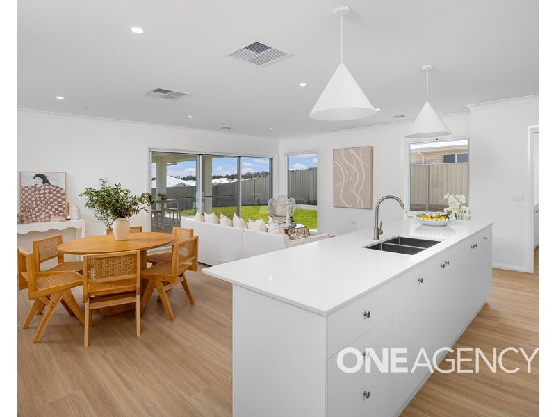 13 BURT STREET, Gobbagombalin NSW 2650