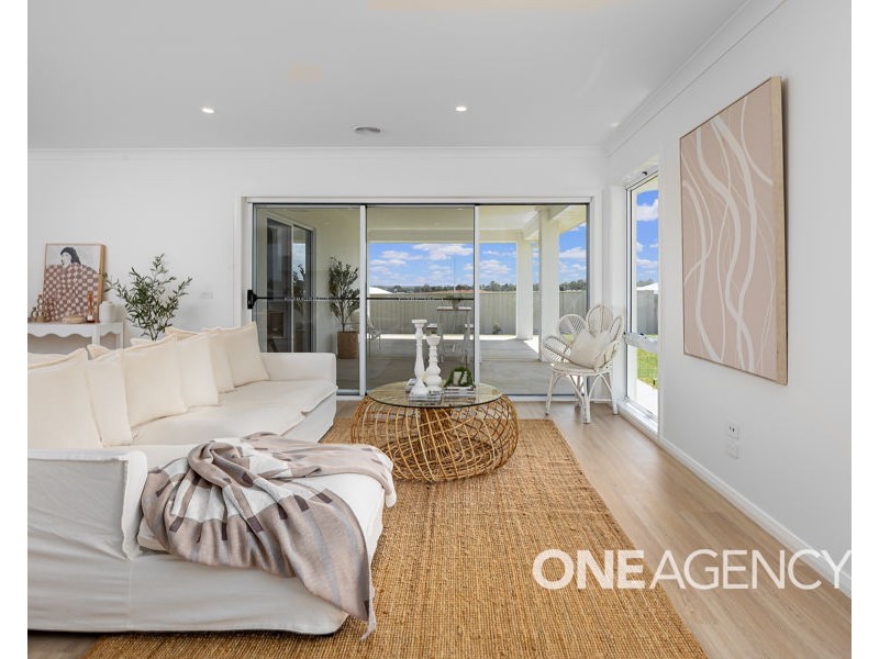 13 BURT STREET, Gobbagombalin NSW 2650