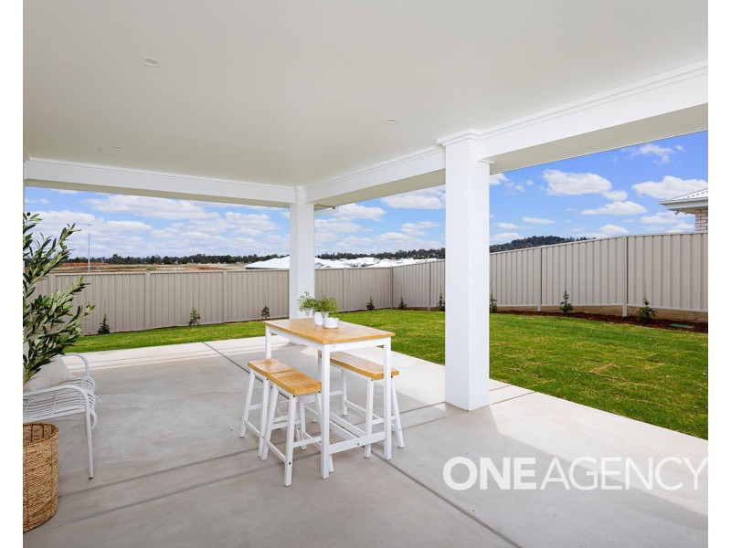 13 BURT STREET, Gobbagombalin NSW 2650