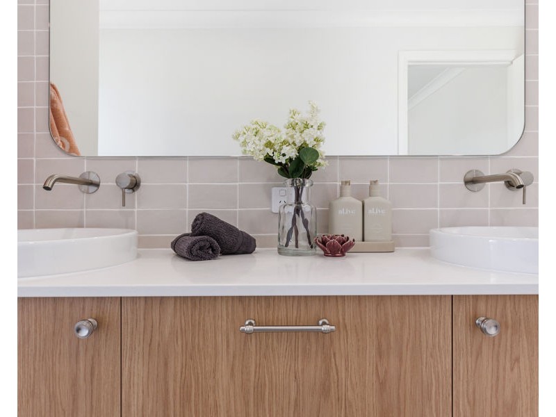 17 BURT STREET, Gobbagombalin NSW 2650