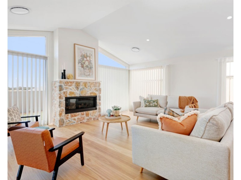 17 BURT STREET, Gobbagombalin NSW 2650