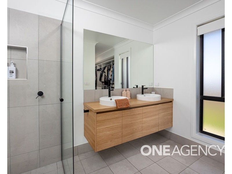 1/2 EXFORD LOOP, Bourkelands NSW 2650