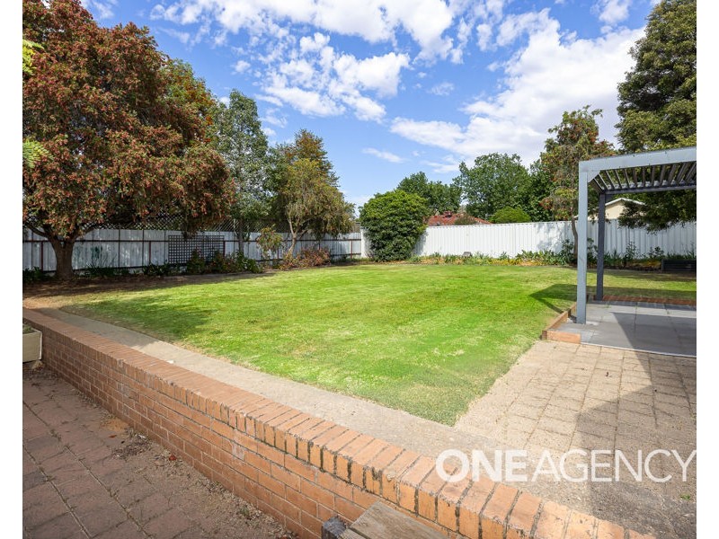 310 LAKE ALBERT ROAD, Kooringal NSW 2650