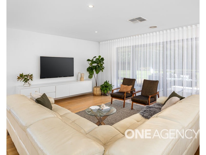 102 MITCHELL ROAD, Lake Albert NSW 2650