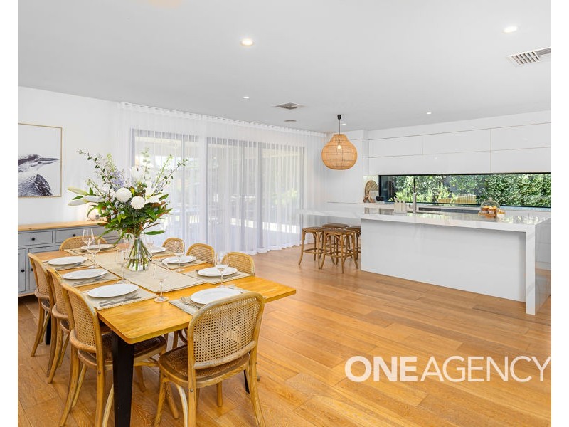 102 MITCHELL ROAD, Lake Albert NSW 2650