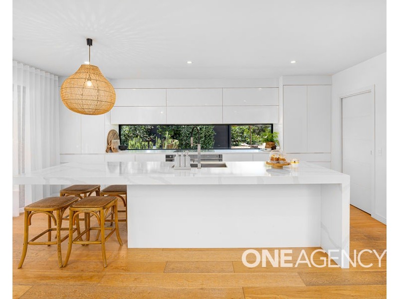 102 MITCHELL ROAD, Lake Albert NSW 2650