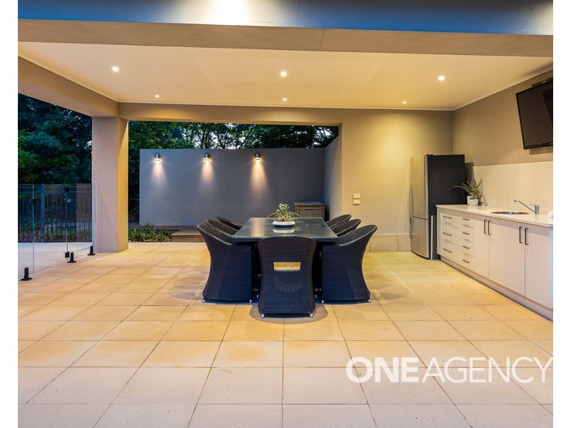 102 MITCHELL ROAD, Lake Albert NSW 2650