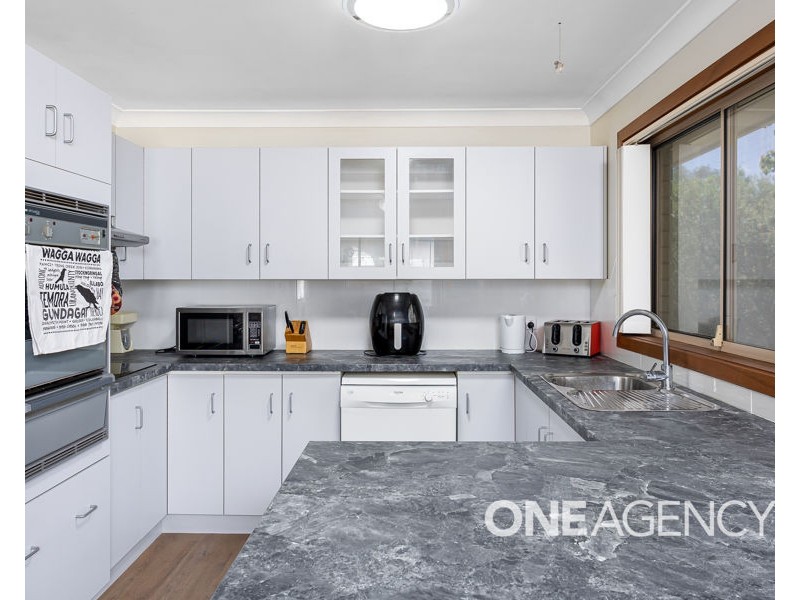 8 DOMAN STREET, Estella NSW 2650