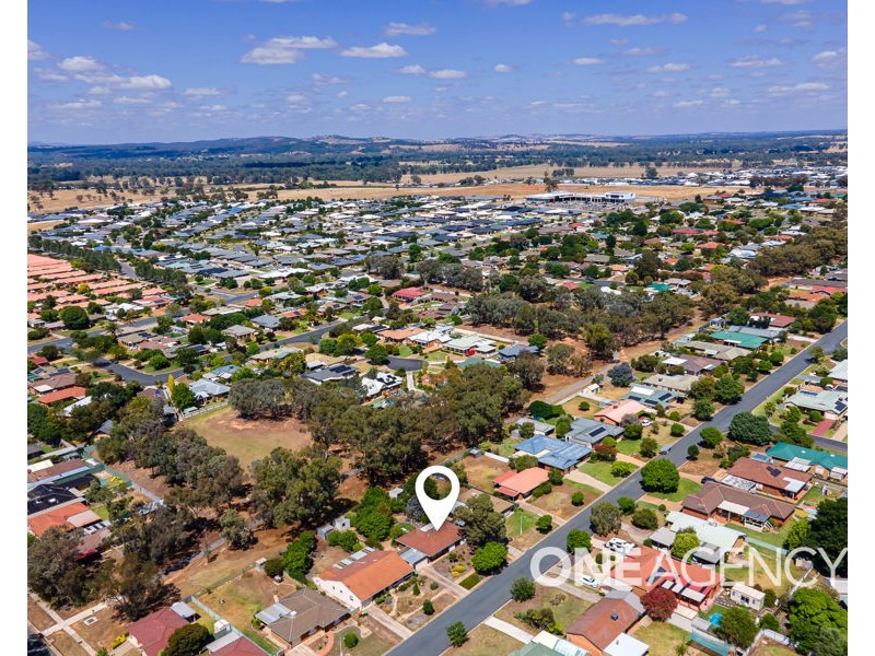 8 DOMAN STREET, Estella NSW 2650