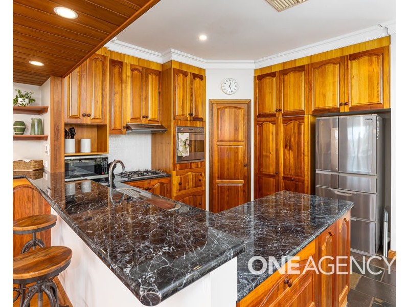 1 ANDREWS AVENUE, Kooringal NSW 2650